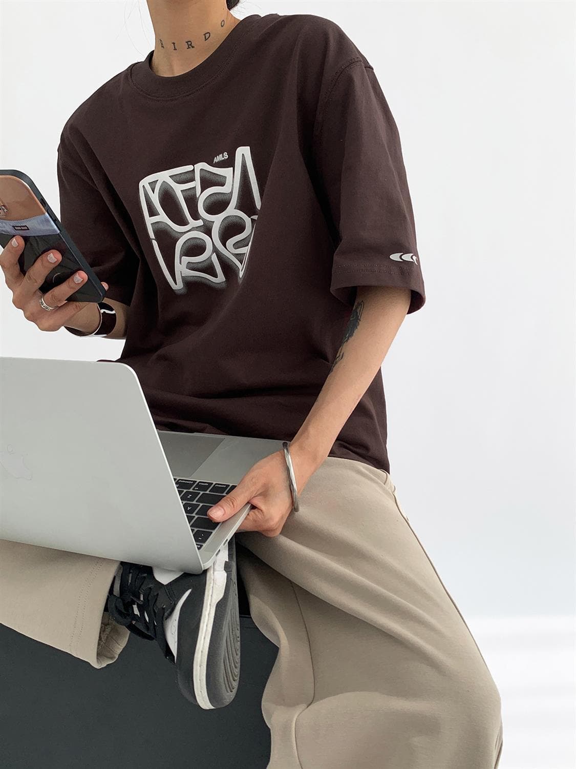 Heavyweight Cotton with Loose Fit and Ins T-shirt - Sharbhy