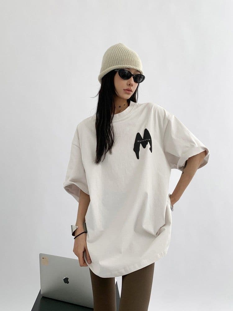 M Letter Print T-shirt - Sharbhy